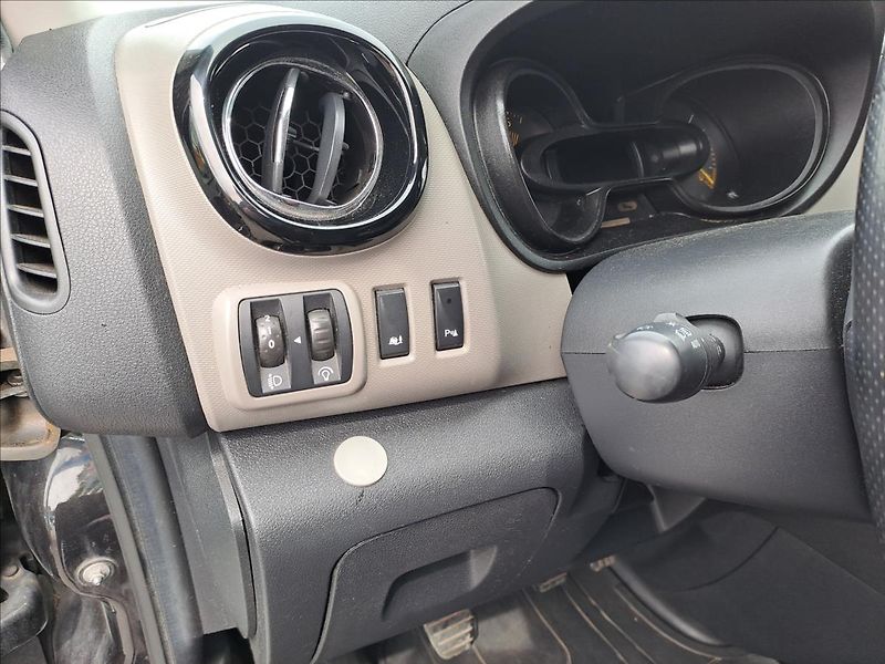 Renault Trafic 1,6 dCi 9 MÍST - fotka 12 z 14