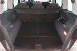 Volkswagen Touran (2013) 1.6 TDI, Automat, 7 míst, Navi - náhled 14