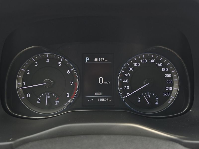 Hyundai Kona (2018) Style Premium 1.6T-GDi A/T 4x4 - fotka 17 z 30