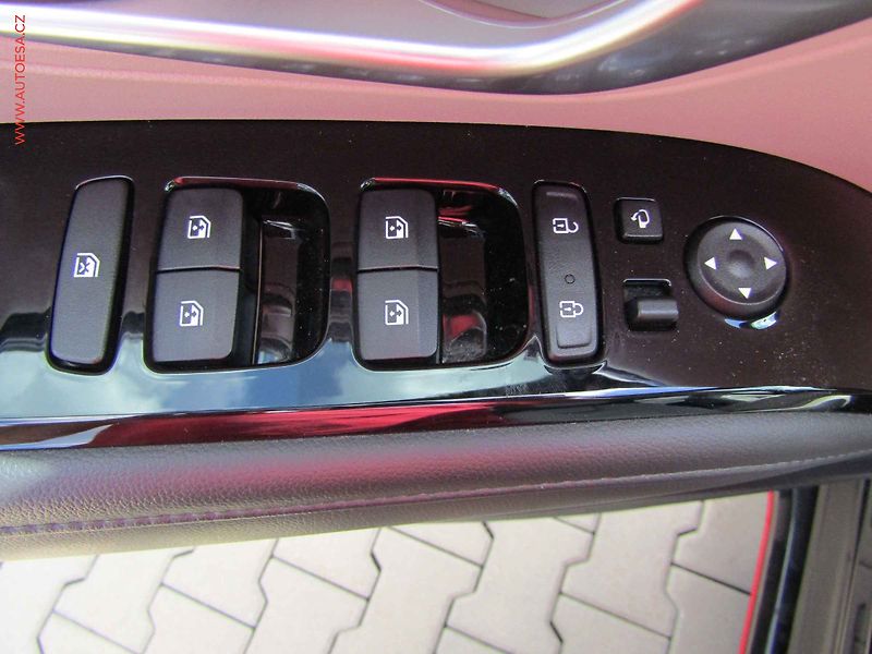 Hyundai Tucson (2022) 1.6T-GDi 4x4, ČR, AT, LED - fotka 11 z 18