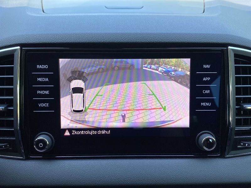 Škoda Karoq (2018) 1.6 TDI DSG Style + - fotka 14 z 32