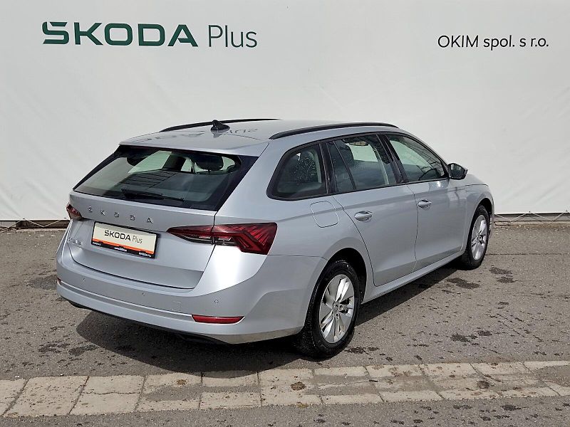 Škoda Octavia (2023) Combi Ambition 2,0 Tdi 110 Kw - fotka 2 z 36