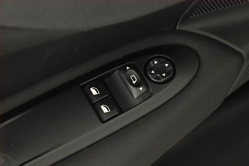 Citroën C4 (2013) 1.4 16V, po STK, dobrý stav - fotka 9 z 12