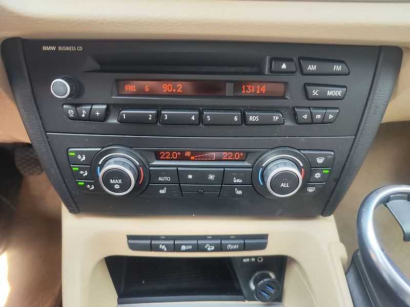 BMW X1 2.0i/135kW xDrive - fotka 14 z 24