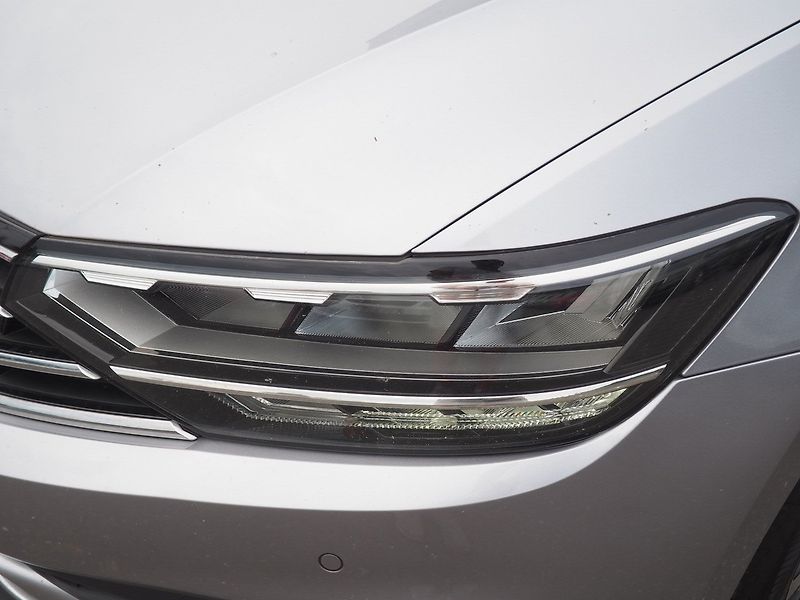 Volkswagen Passat (2020) 2.0TDI, 90kW - fotka 7 z 36