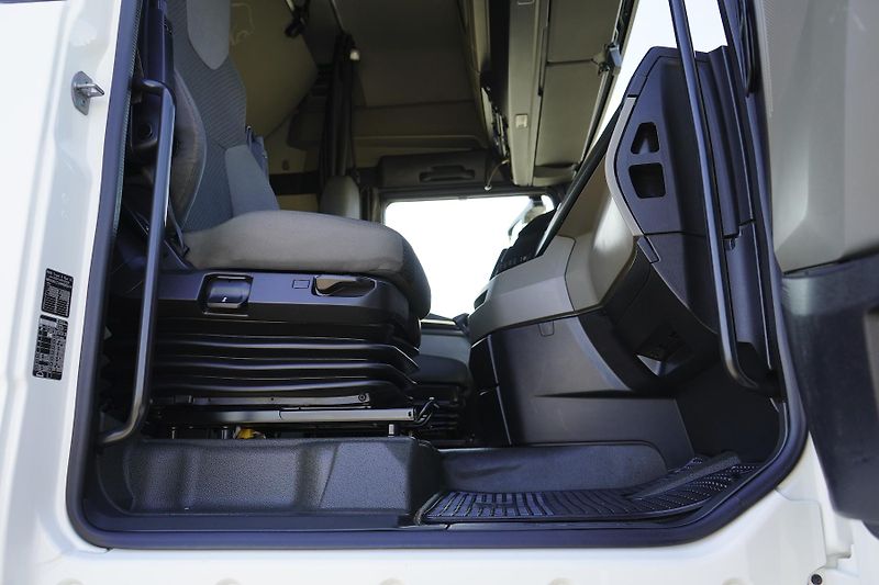 MAN TGX (2021) 18.470 / EURO 6 / GX / ACC / R - fotka 39 z 50