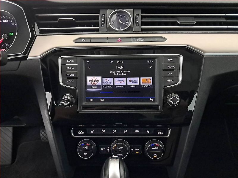 Volkswagen Passat (2017) 2.0 TDI, Automat, Serv.kniha - fotka 12 z 22