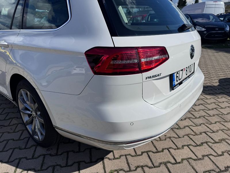 Volkswagen Passat (2017) B8 2,0 TDI 110 KW BEZ AD BLUE - fotka 13 z 50