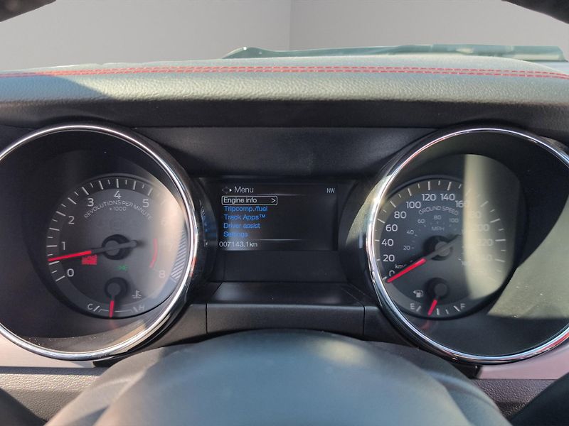 Ford Mustang (2017) Convertible GT 5.0 V8 310kW, Č - fotka 24 z 30
