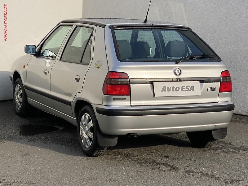 Škoda Felicia (2000) 1.3i, ČR, šíbr, centrál - fotka 6 z 14