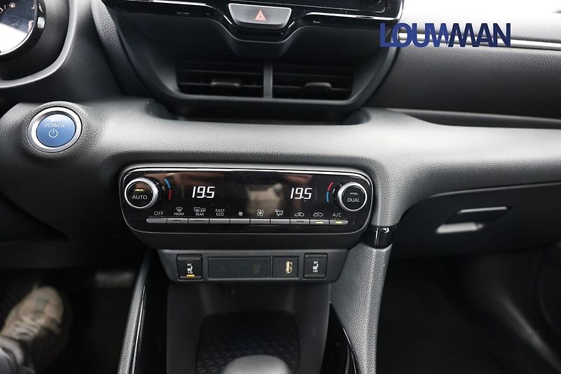Toyota Yaris SELECTION STYLE - fotka 8 z 20