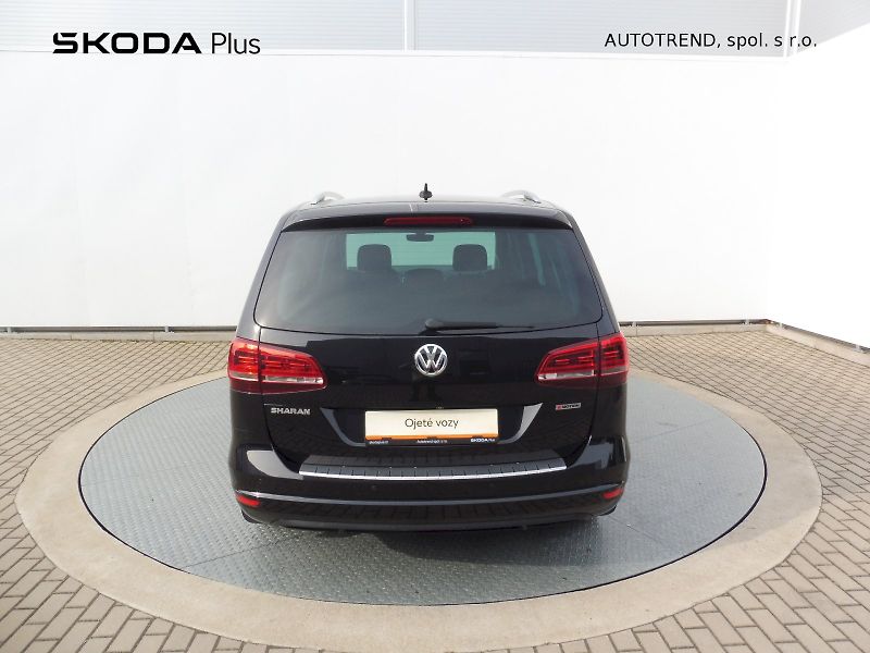 Volkswagen Sharan (2016) Highline 2,0 TDI 135kW DSG 4MO - fotka 27 z 30