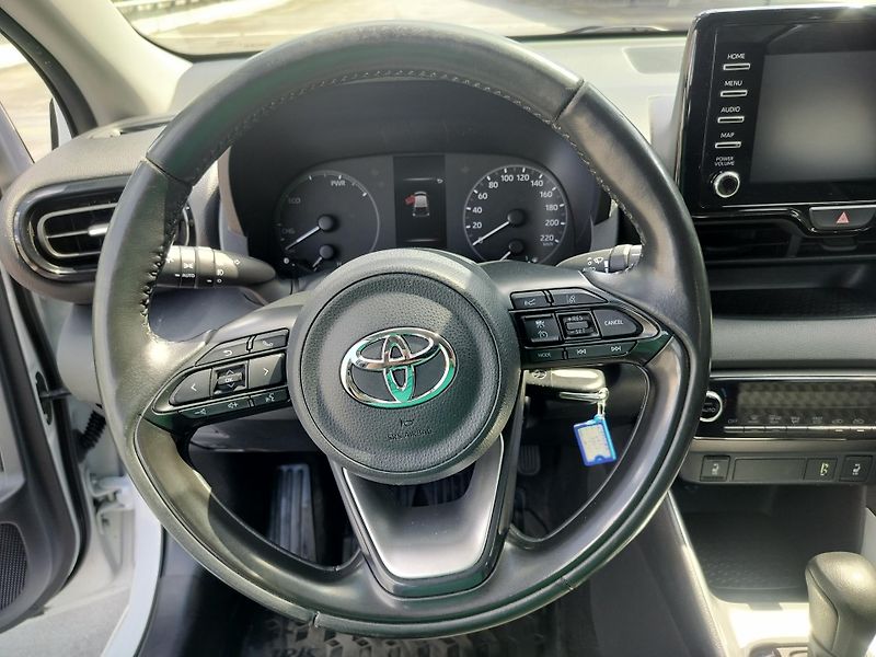 Toyota Yaris 1.5 Hybrid - fotka 12 z 27