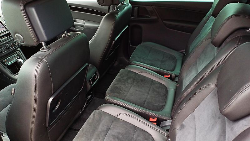 Volkswagen Sharan TDI 130kW 4Motion 7míst Tažný - fotka 9 z 17