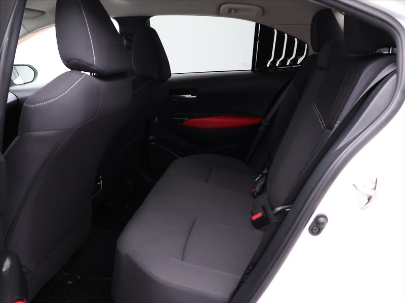 Toyota Corolla 1.6 VVT-i 97kW CZ 1.Maj Comfor - fotka 11 z 27