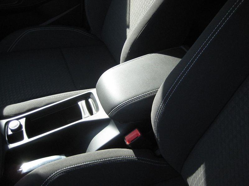 Ford C-MAX 1.5 Ecob 110kW 1.maj-DPH-ČR!!! - fotka 17 z 30