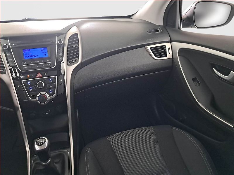 Hyundai i30 (2015) 1.6 GDI, ČR,1.maj, Serv.kniha - fotka 8 z 15