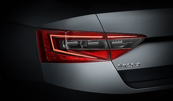 Škoda Superb.