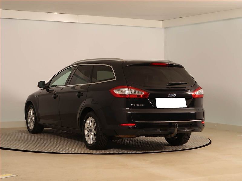 Ford Mondeo (2014) 2.0 TDCi, Automat, Navi - fotka 4 z 25