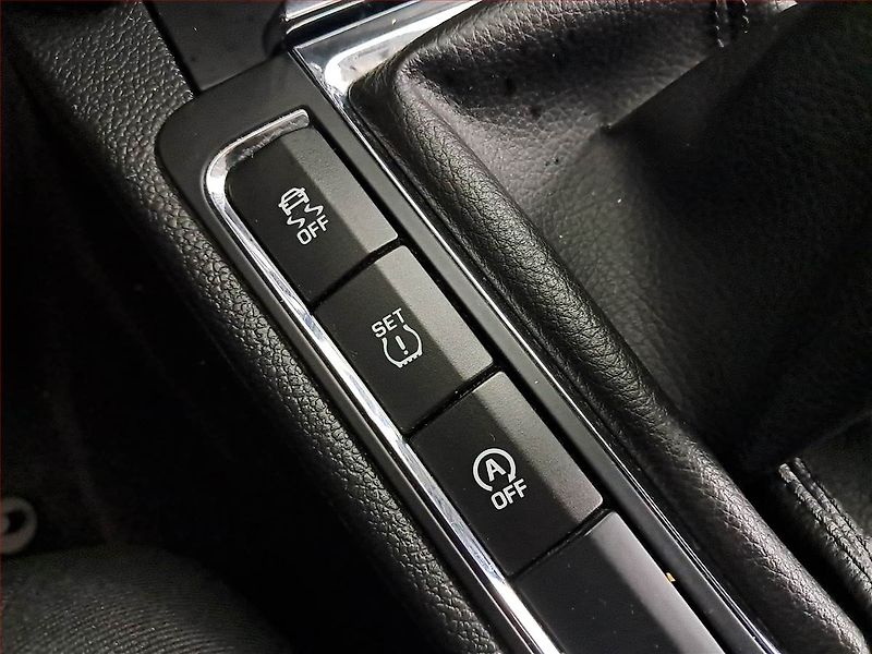Škoda Superb (2013) Ambition 2.0 TDI, Xenony - fotka 24 z 25
