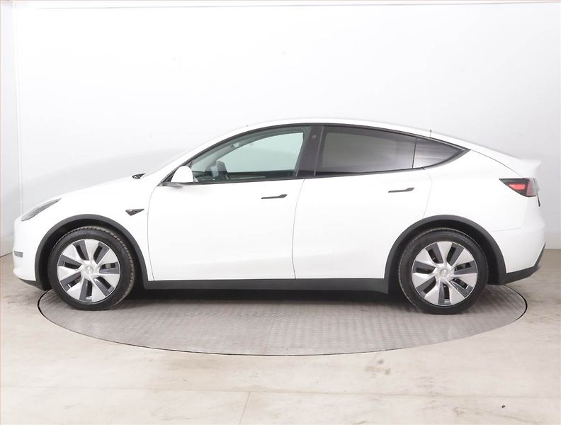 Tesla Model Y (2023) Long Range AWD 79kWh, SoH 86% - fotka 3 z 20