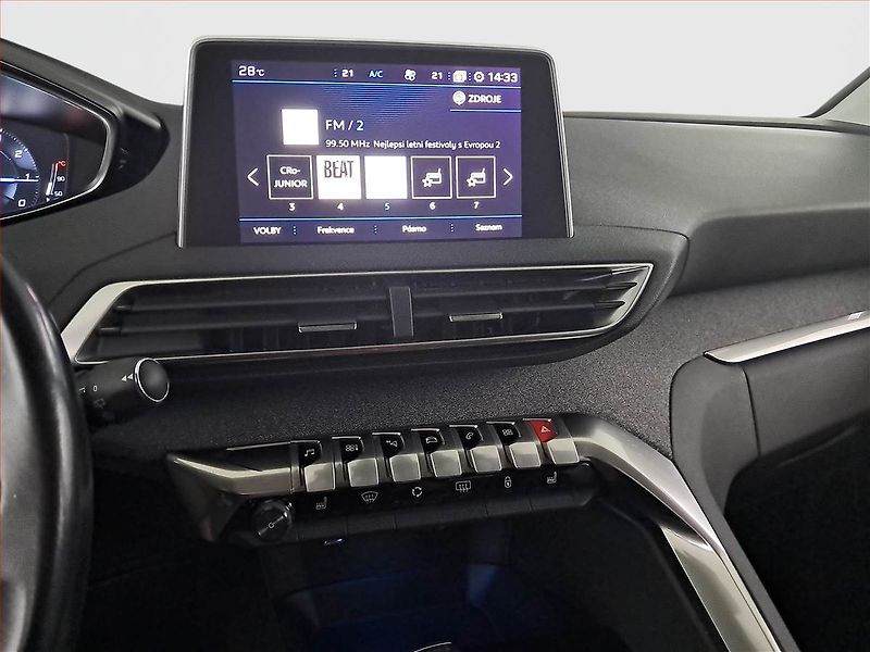 Peugeot 5008 (2018) Allure PureTech 130, Automat - fotka 12 z 23