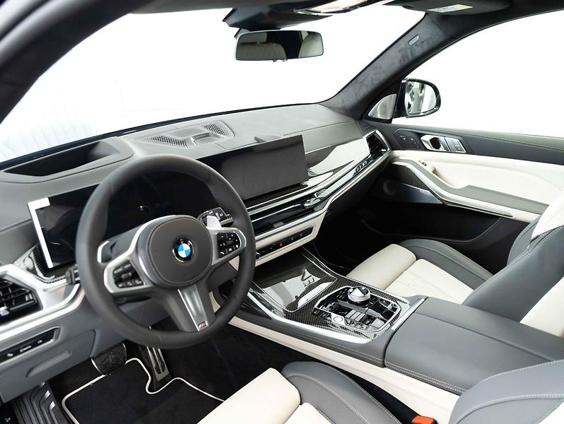 BMW X7 xDrive40d - fotka 5 z 6