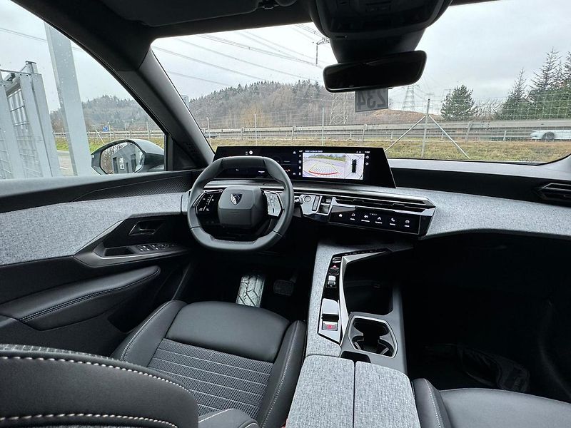 Peugeot 5008 ALLURE Hybrid 136 e-DCS6  - fotka 10 z 15