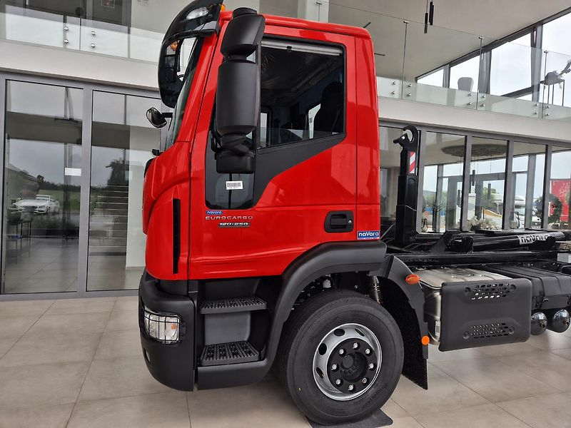 Iveco Eurocargo 140E22 KONTEJNER 8T - fotka 2 z 8