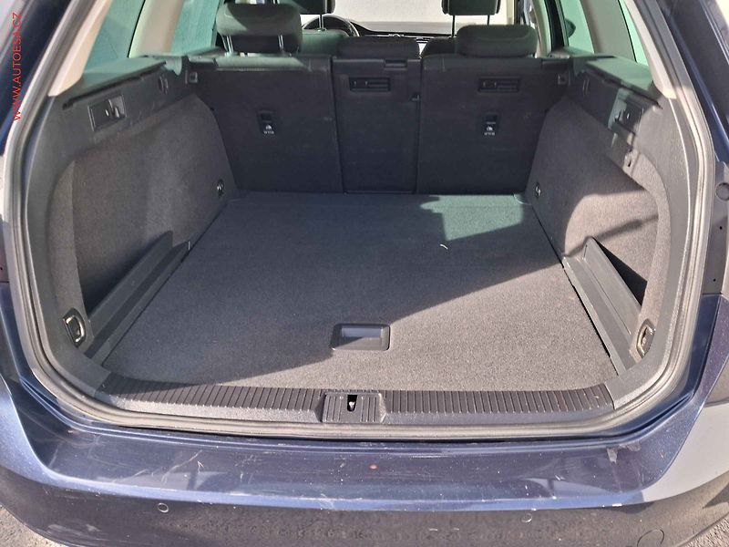 Volkswagen Passat (2016) 2.0 TDi, LED, navi, park - fotka 7 z 19