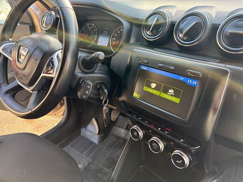 Dacia Duster 1.5 BlueDCi 4x4 PRESTIGE ČR DP - fotka 22 z 25