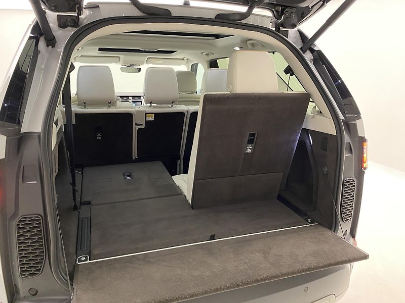 Land Rover Discovery TD6 HSE AWD AUT 7míst - fotka 29 z 44