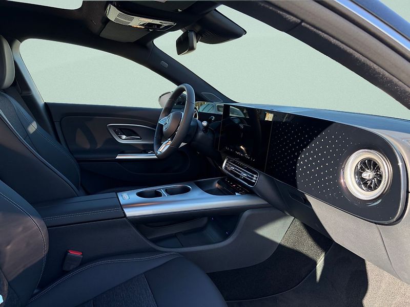 Mercedes-Benz CLA (2026) 200 Shooting Brake - fotka 12 z 15
