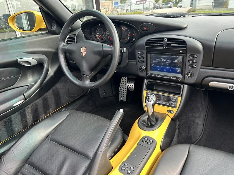Porsche 911 996.2 CARRERA CABRIO SPEED YEL - fotka 18 z 31
