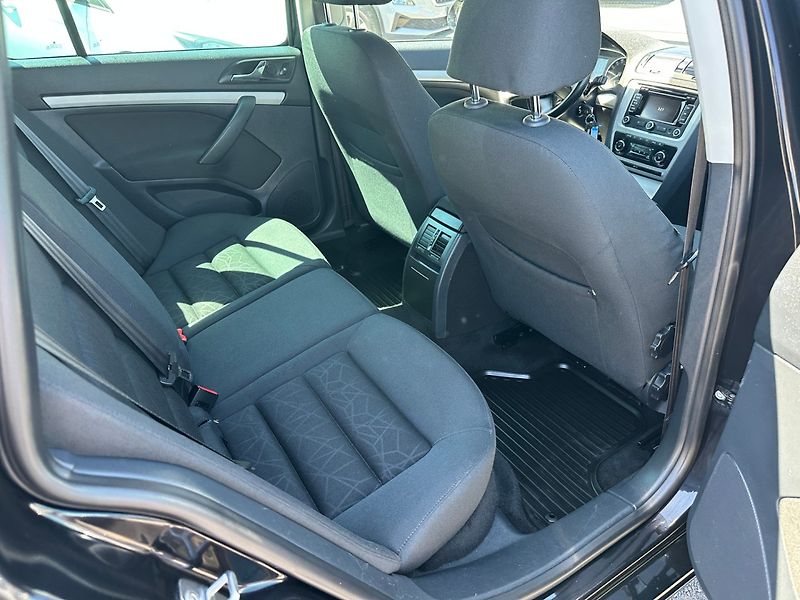Škoda Octavia (2012) 2,0TDI 103kw  Family - fotka 13 z 28