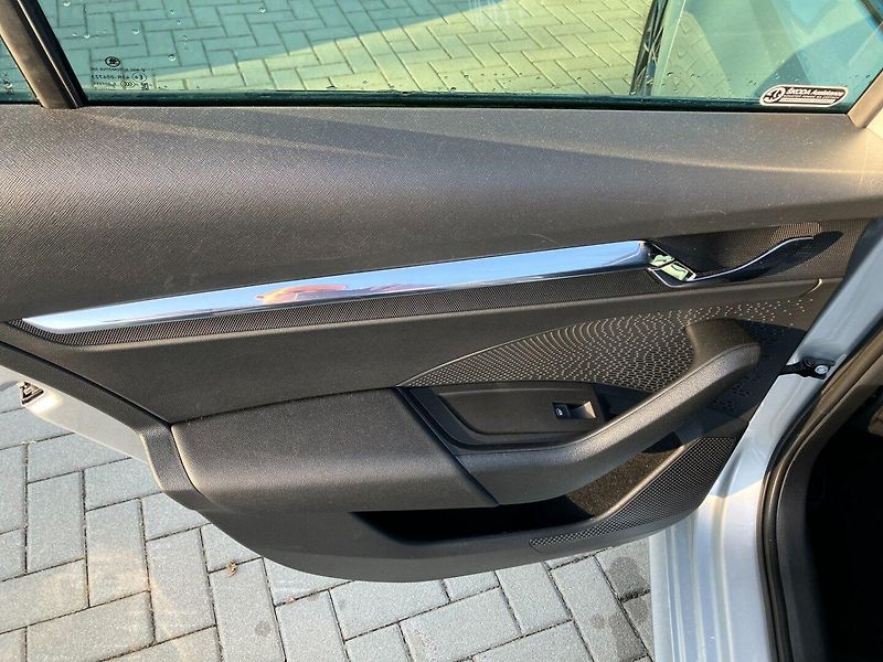 Škoda Octavia (2022) 1.5TSI 110kW STYLE SPORTline - fotka 15 z 36