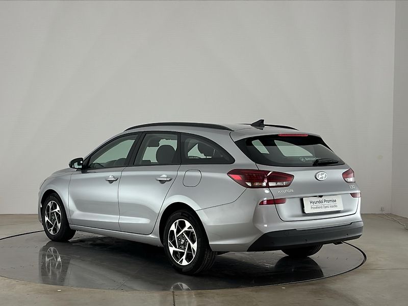 Hyundai i30 Smart DCT - fotka 22 z 30