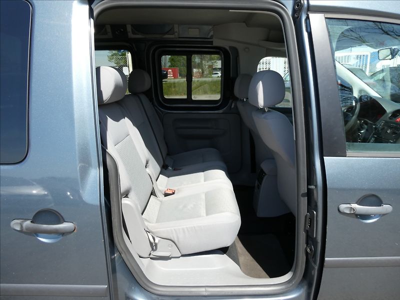 Volkswagen Caddy 1,9 TDi Life 5.míst,klimatizac - fotka 17 z 33