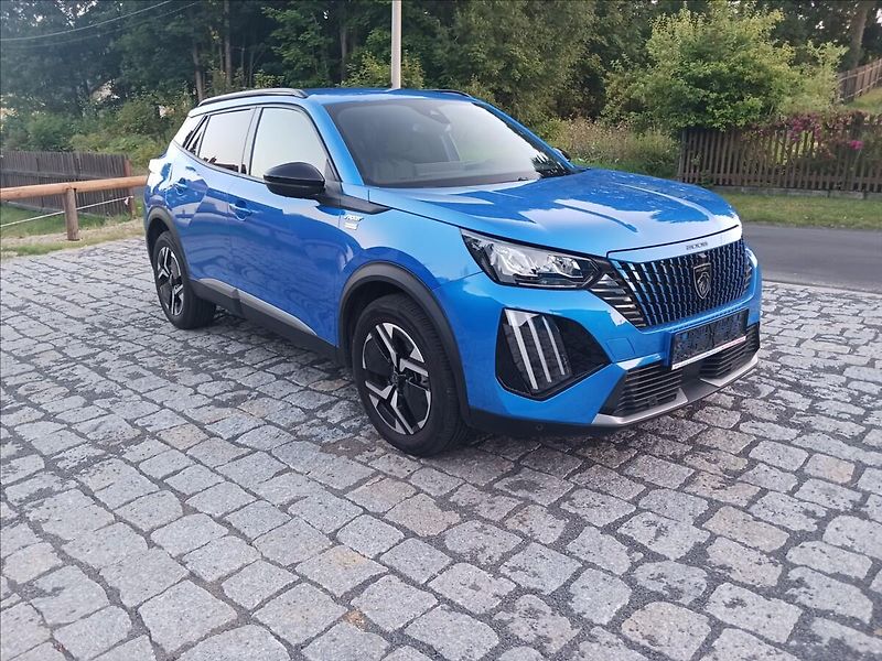 Peugeot 2008 1,2 ALLURE LIMITED edition - fotka 7 z 38