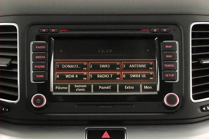 Volkswagen Sharan (2011) 2.0 TSI, Automat, Kůže, Navi - fotka 14 z 21