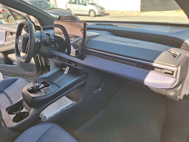 Subaru E-Outback (2026) Touring -60.000 Kč - fotka 12 z 12