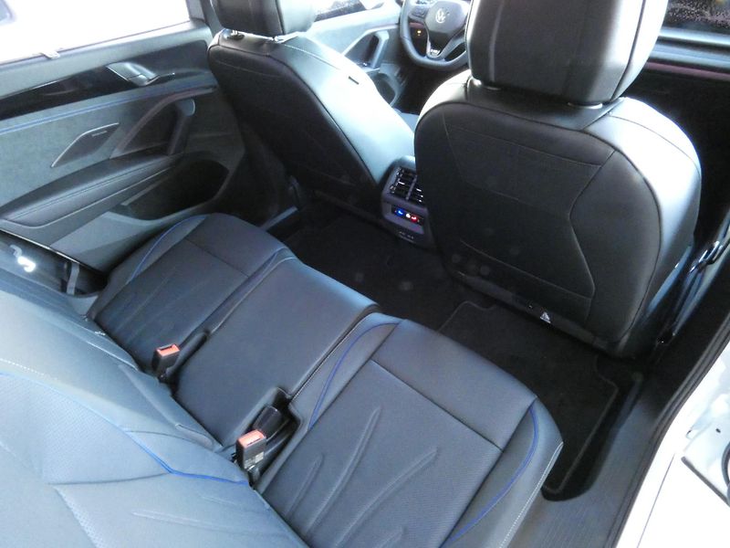 Volkswagen Tayron R-Line People 2,0 TSI 195 kW 4 - fotka 27 z 30