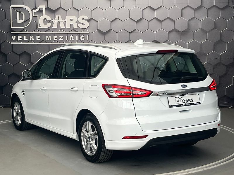 Ford S-MAX 2.0 EB Titanium LED manuál - fotka 2 z 58