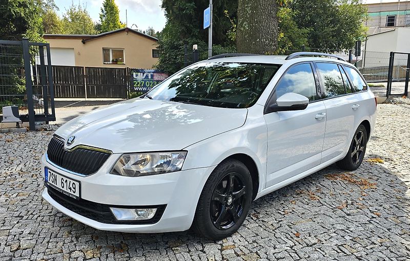 Škoda Octavia (2016) Škoda Octavia 3 Combi 2.0 TDI - fotka 14 z 15
