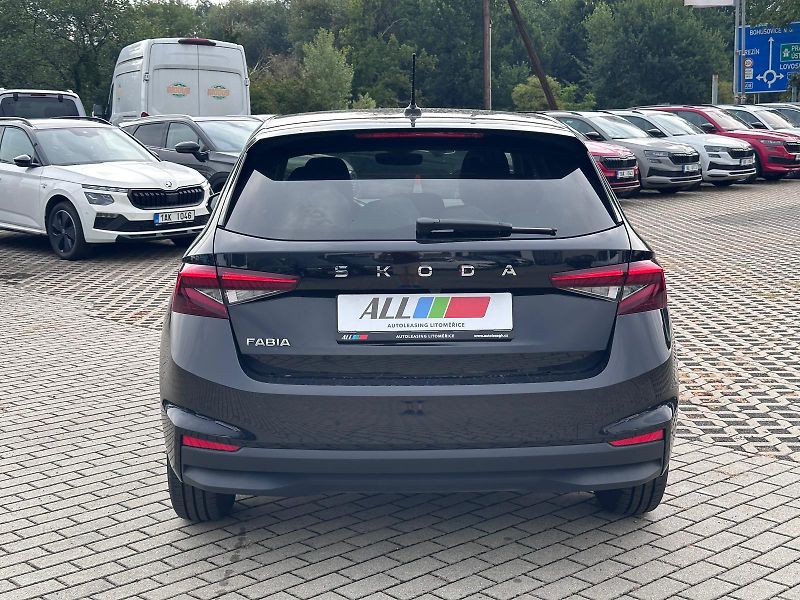 Škoda Fabia 1.0 TSI 85kW DSG Top Selection - fotka 7 z 16