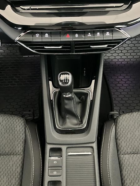 Škoda Octavia 1.5 TSI 110kW Style Combi MT6 - fotka 17 z 34