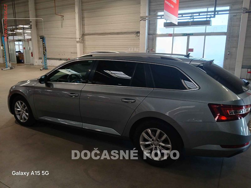 Škoda Superb (2017) 2.0 TDi, ČR, AT, navi, bixen - fotka 1 z 3