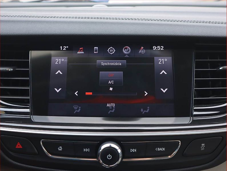 Opel Insignia (2018) 2.0 Turbo 4x4, 4X4, Automat - fotka 18 z 23