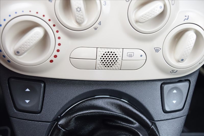 Fiat 500 1,2 i 51KW NOVÁ STK ALU KLIMA - fotka 28 z 39