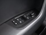 Volkswagen Touareg 3,0 V6TDI 170kW Aut.klima Tažn - náhled 16